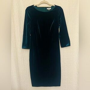 Calvin Klein Women’s Green Dress. Great For The Holidays.🎄🎄🎄